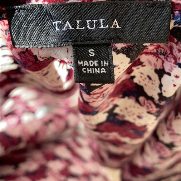 Aritzia Talula Cropped Flower Camisole - Picture 5 of 5